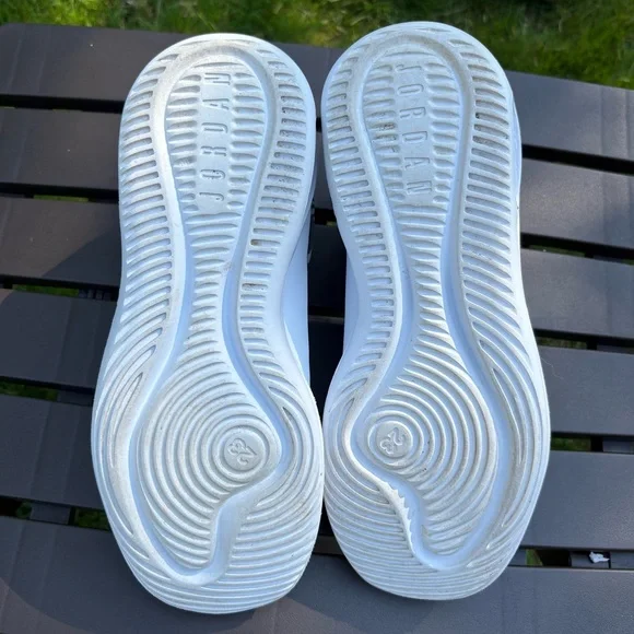 Nike Air Jordan First Class Cement Grey White Fire Red Trim Men’s 8 AJ7312 116 - Picture 8 of 13